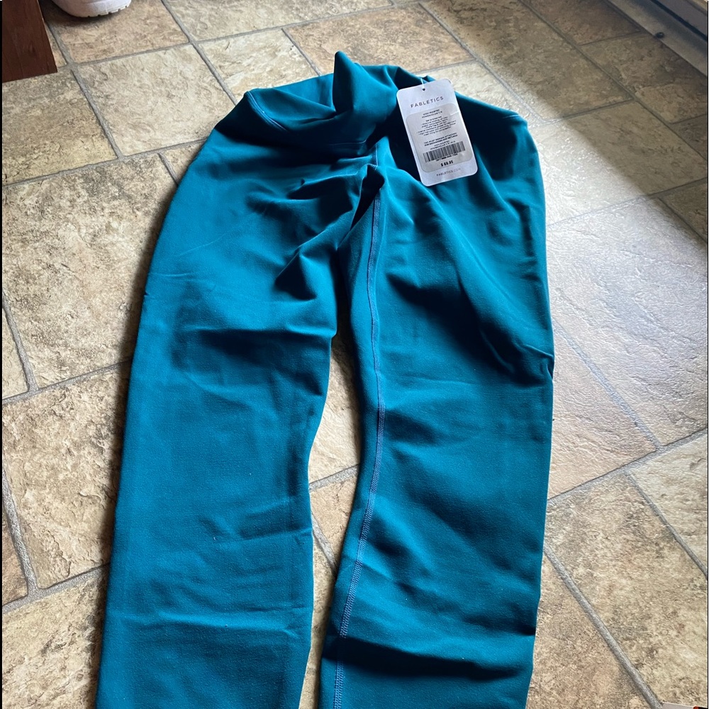 Women’s Fabletics Tights